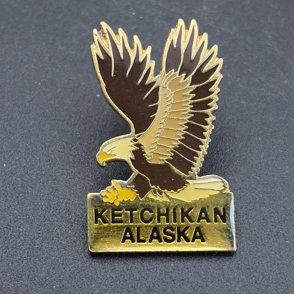 Ketchikan Alaska‎ Bald Eagle Flying Lapel Hat Pin